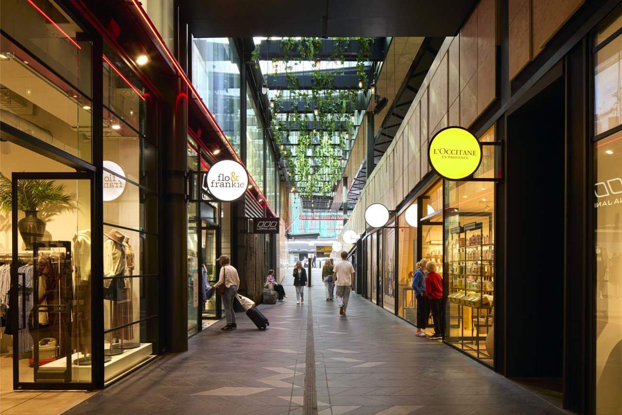 Little Queen Street laneway